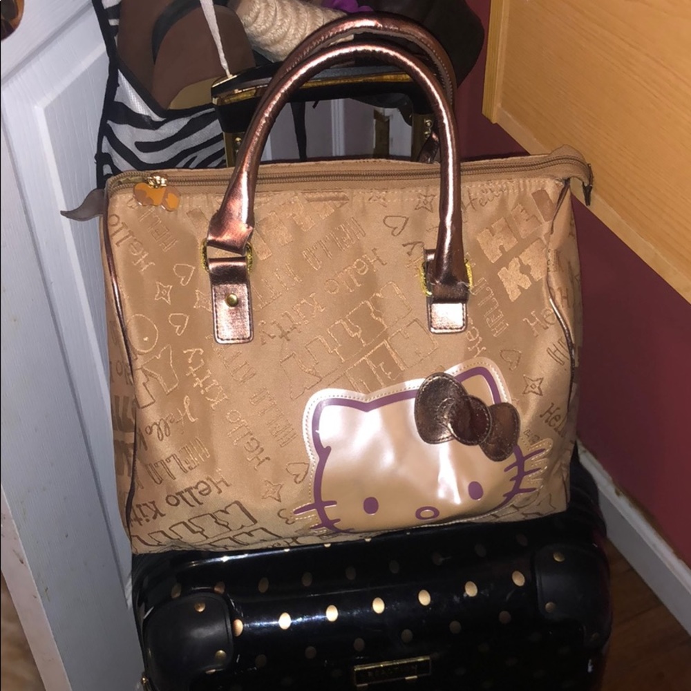 Hello kitty beige/golden purse